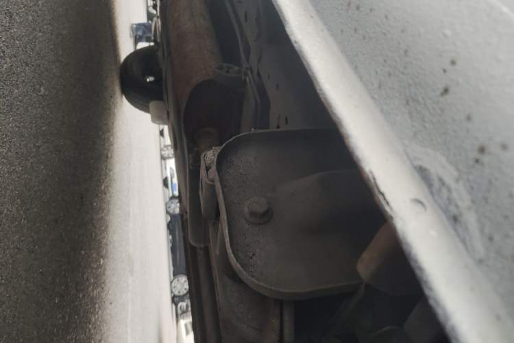 Used SAIC MAXUS Xintu V80  Chassis Rear Left
