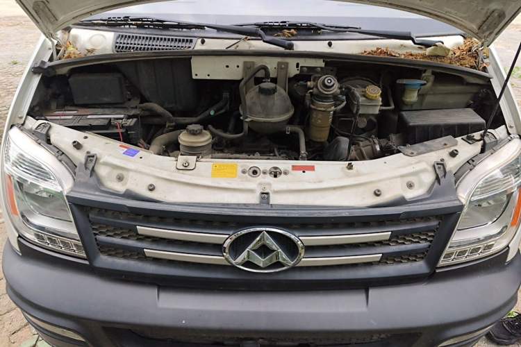 Used SAIC MAXUS Xintu V80  Engine Bay
