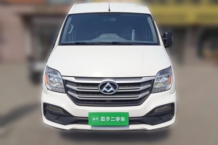 Used SAIC MAXUS Xintu V80 2017 2.5T Manual Shangjie Version China IV Emission Standard Short Wheelbase Mid-Roof 9-Seater Front