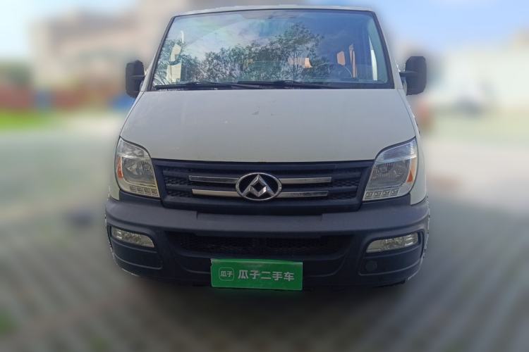 Used SAIC MAXUS Xintu V80 2017 2.5T AMT Aoyuntong National V Short Wheelbase Ultra-Low Roof 5/6/10-Seater Front
