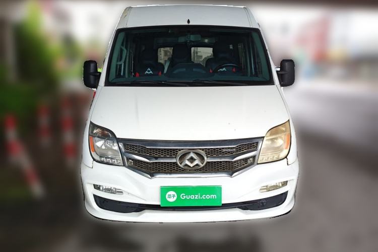 Used SAIC MAXUS Xintu V80 2017 2.5T 5-Speed Manual Aoyuntong National V Short Wheelbase Mid-Roof 5/6/10-Seater Front