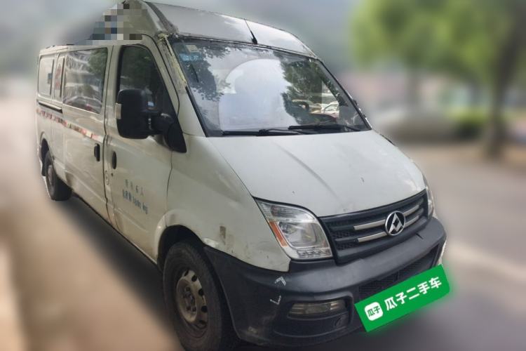 Used SAIC MAXUS Xintu V80 2017 2.5T 6-Speed Manual Aoyuntong National V Long Wheelbase Mid-Height 6–10 Seater Front Right 45 Deg