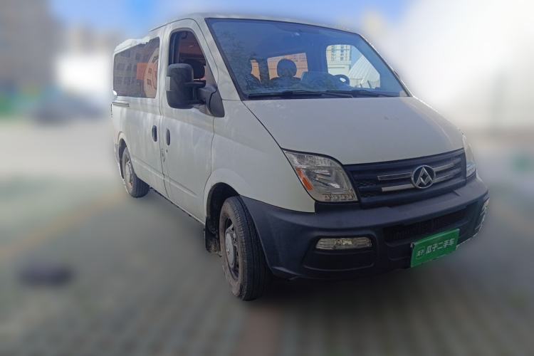 Used SAIC MAXUS Xintu V80 2017 2.5T AMT Aoyuntong National V Short Wheelbase Ultra-Low Roof 5/6/10-Seater Front Right 45 Deg