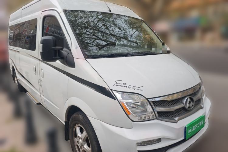 Used SAIC MAXUS Xintu V80 2017 2.5T AMT Aoyuntong National V Long Wheelbase Mid-Roof Design 6–10 Seats Front Right 45 Deg