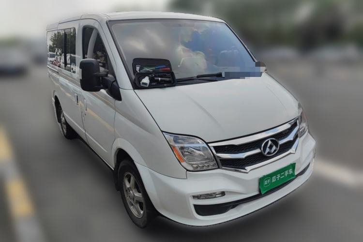 Used SAIC MAXUS Xintu V80 2017 2.5T 6-Speed Manual Aoyuntong National V Standard Short Wheelbase Ultra-Low Roof with 5/6/10 Seats Front Right 45 Deg