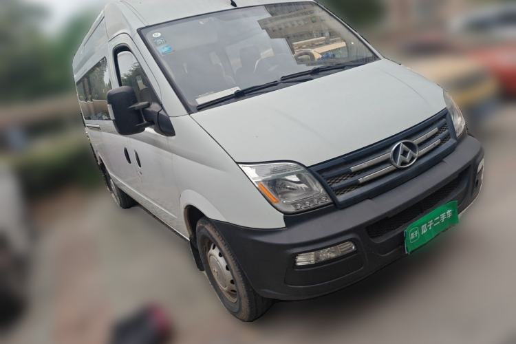 Used SAIC MAXUS Xintu V80 2017 2.5T 5-Speed Manual Aoyuntong National IV Long Wheelbase Mid-Roof 6-10 Seater Front Right 45 Deg