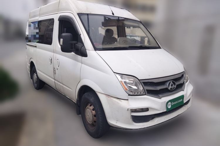 Used SAIC MAXUS Xintu V80 2017 2.5T 5-Speed Manual Aoyuntong National V Short Wheelbase Mid-Roof 5/6/10-Seater Front Right 45 Deg