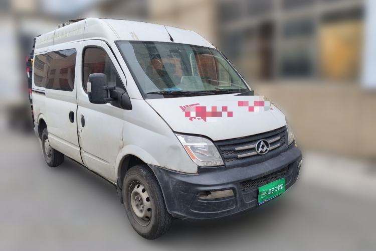 Used SAIC MAXUS Xintu V80 2017 2.5T 5-Speed Manual Aoyuntong National V Short Wheelbase Mid-Roof 5/6/10-Seater Front Right 45 Deg