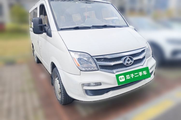 Used SAIC MAXUS Xintu V80 2017 2.5T AMT Aoyuntong National V Short Wheelbase Ultra-Low Roof 5/6/10-Seater Front Right 45 Deg