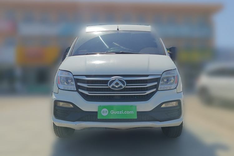 Used SAIC MAXUS Xintu V80 2017 2.5T 5-Speed Manual Aoyuntong National V Long Wheelbase Mid-Roof 6-10 Seater Front