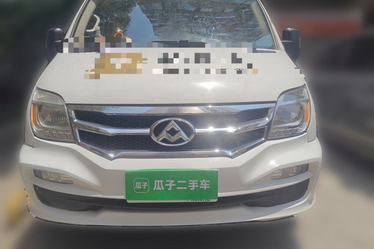 Used SAIC MAXUS Xintu V80 2017 2.5T 6-Speed Manual Aoyuntong National V Standard Short Wheelbase Ultra-Low Roof with 5/6/10 Seats Front