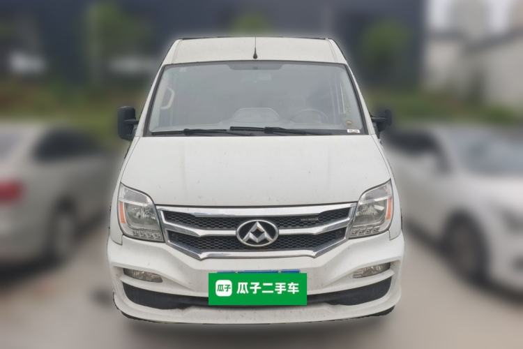 Used SAIC MAXUS Xintu V80 2017 2.5T 5-Speed Manual Aoyuntong China IV Short Wheelbase Mid-Height 5/6/10-Seater Front