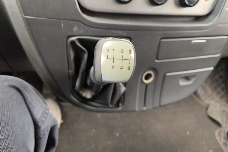 Used SAIC MAXUS Xintu V80  Gear Lever
