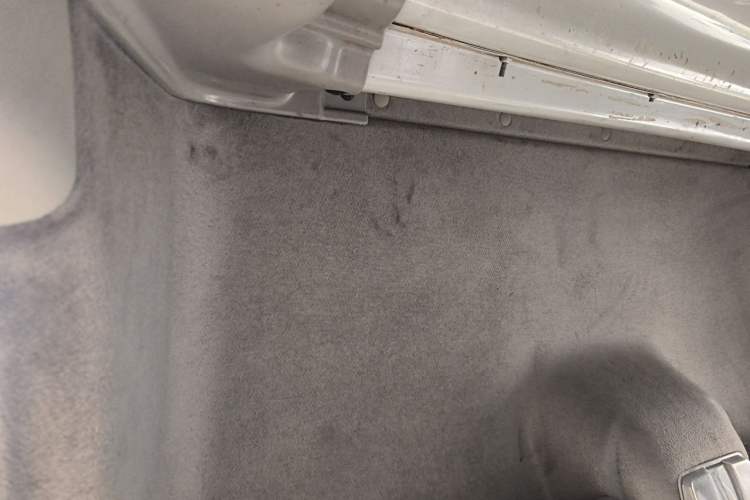 Used SAIC MAXUS Xintu V80  Headliner