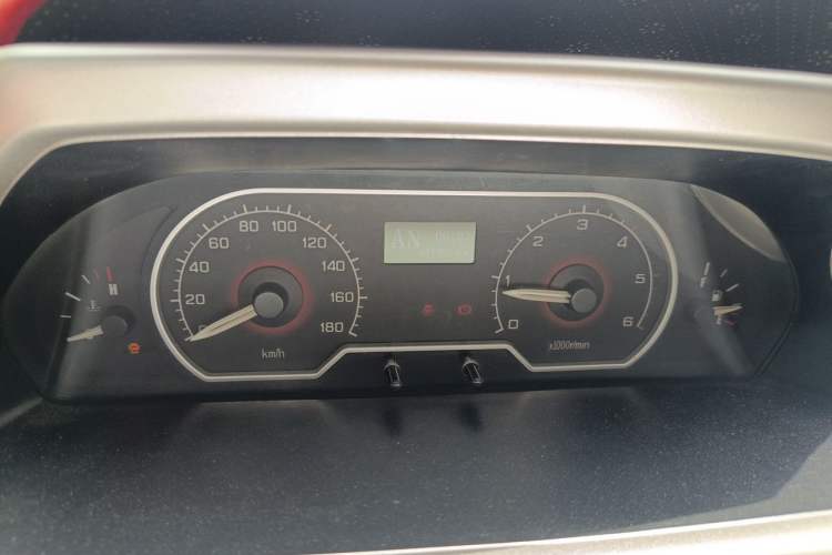 Used SAIC MAXUS Xintu V80  Instrument Cluster