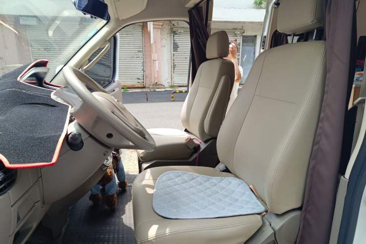 Used SAIC MAXUS Xintu V80  Left Front Seat