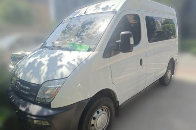 Used SAIC MAXUS Xintu V80 2017 2.5T 5-Speed Manual Aoyuntong National V Short Wheelbase Mid-Roof 5/6/10-Seater