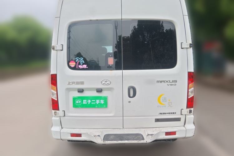 Used SAIC MAXUS Xintu V80 2017 2.5T 6-Speed Manual Aoyuntong National V Short Wheelbase Mid-Height 5/6/10-Seater Rear