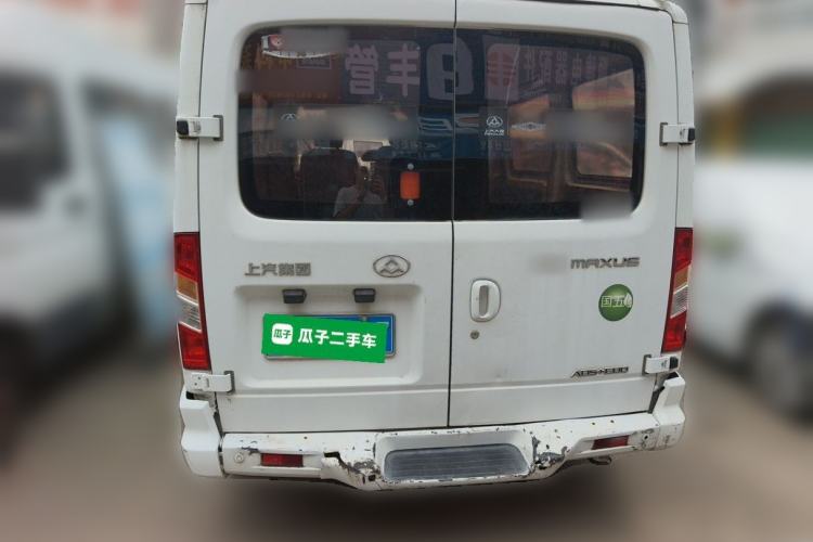 Used SAIC MAXUS Xintu V80 2017 2.5T 5-Speed Manual Aoyuntong National V Short Wheelbase Ultra-Low Roof 5/6/10-Seater Rear