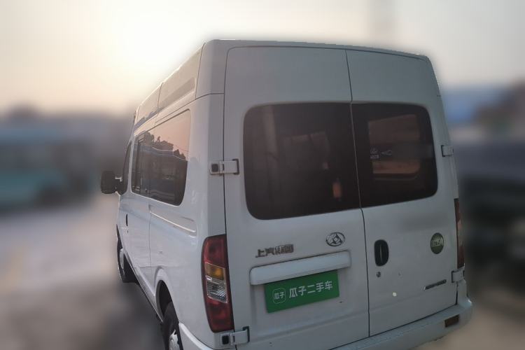Used SAIC MAXUS Xintu V80 2017 2.5T 5-Speed Manual Aoyuntong National V Short Wheelbase Mid-Roof 5/6/10-Seater Rear Left 45 Deg