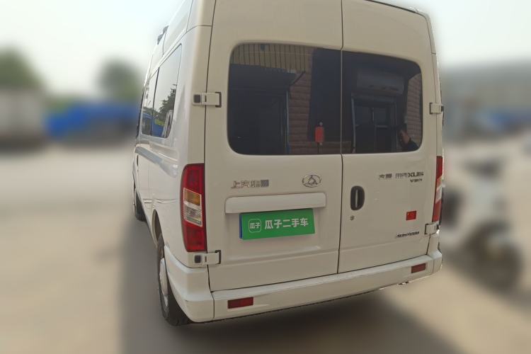 Used SAIC MAXUS Xintu V80 2017 2.5T Manual Shangjie Version China IV Emission Standard Short Wheelbase Mid-Roof 9-Seater Rear Left 45 Deg