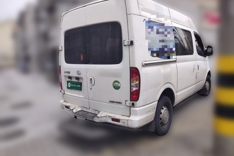 Used SAIC MAXUS Xintu V80 2017 2.5T 5-Speed Manual Aoyuntong National V Short Wheelbase Mid-Roof 5/6/10-Seater Rear Right 45 Deg