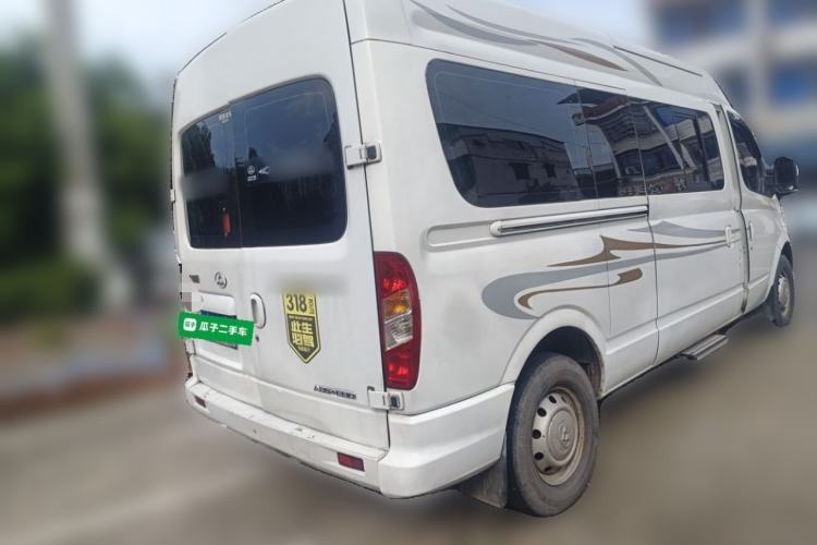 Used SAIC MAXUS Xintu V80 2017 2.5T 5-Speed Manual Aoyuntong National IV Long Wheelbase Mid-Roof 6-10 Seater Rear Right 45 Deg