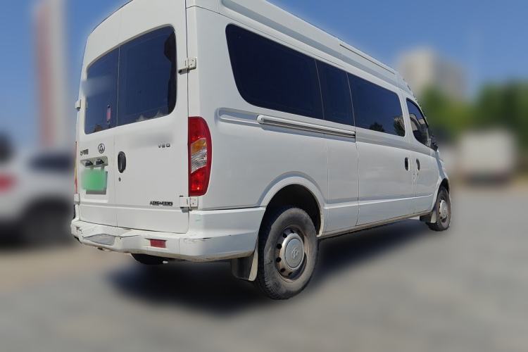 Used SAIC MAXUS Xintu V80 2017 2.5T 5-Speed Manual Aoyuntong National V Long Wheelbase Mid-Roof 6-10 Seater Rear Right 45 Deg