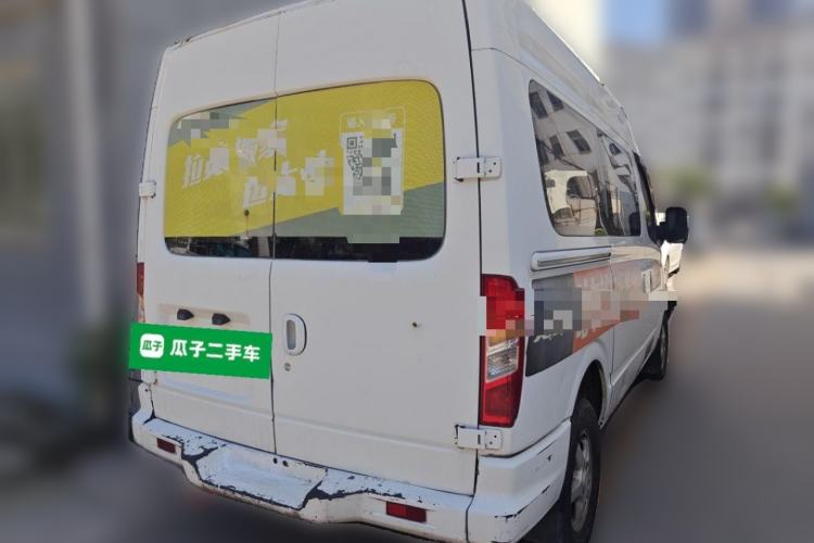 Used SAIC MAXUS Xintu V80 2017 2.5T AMT Aoyuntong National V Short Wheelbase Mid-Roof 5/6/10-Seater Rear Right 45 Deg