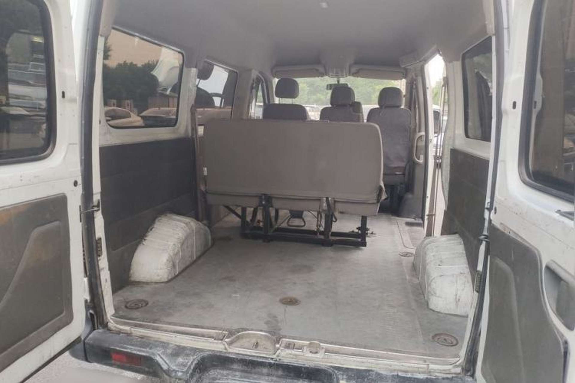 Used SAIC MAXUS Xintu V80  Trunk