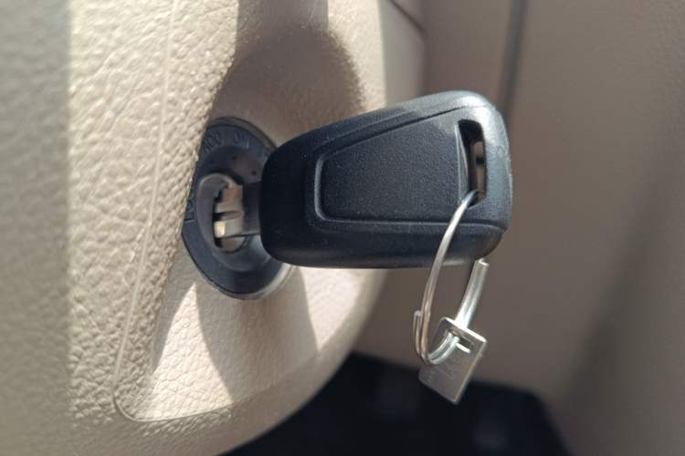 Used SAIC MAXUS Xintu V80  Vehicle Key