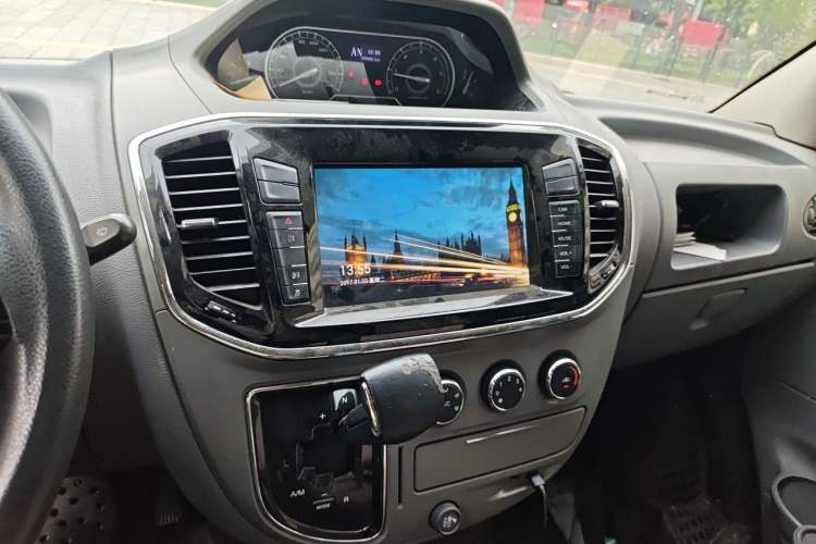 Used SAIC MAXUS Xintu V80  Audio And AC Panel