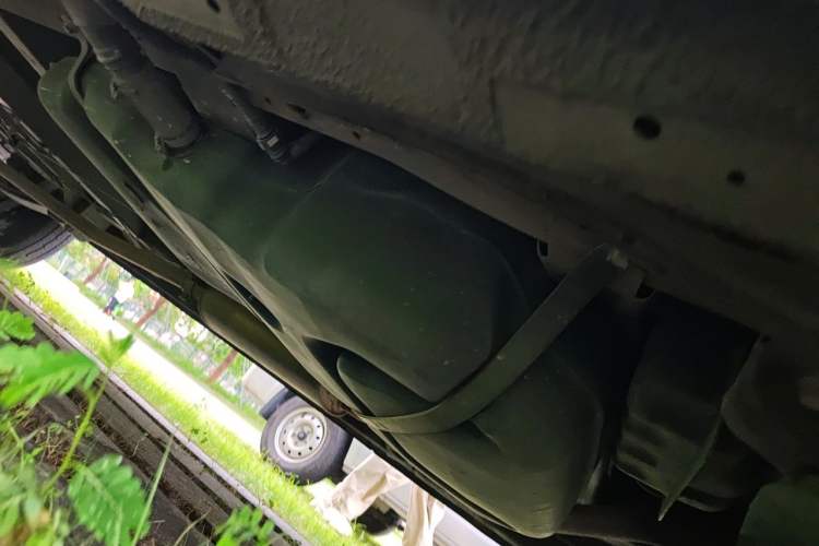 Used SAIC MAXUS Xintu V80  Chassis Front Right