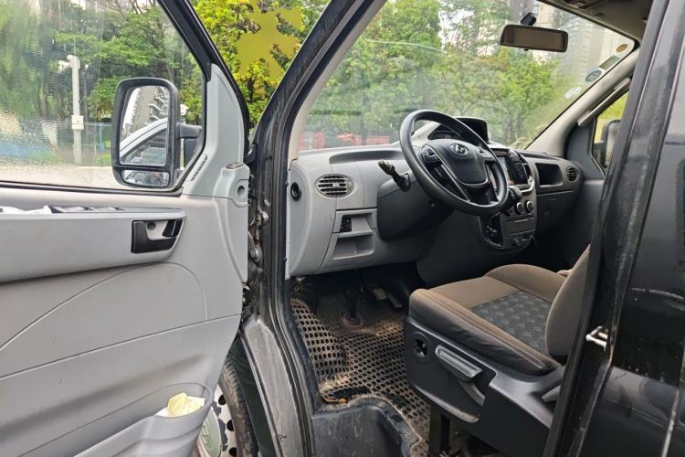 Used SAIC MAXUS Xintu V80  Driver Seat