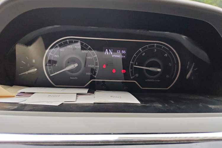 Used SAIC MAXUS Xintu V80  Instrument Cluster