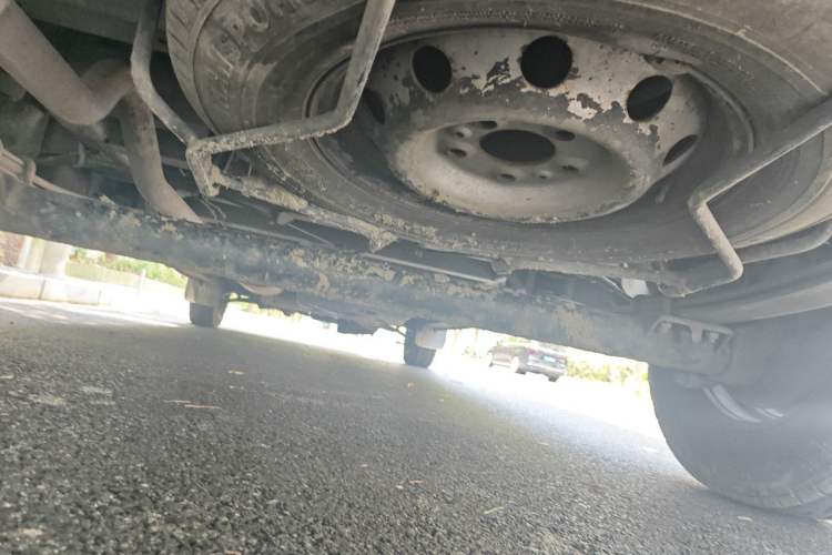 Used SAIC MAXUS Xintu V80  Chassis Rear