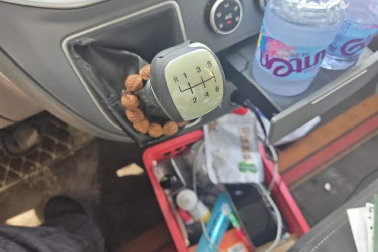 Used SAIC MAXUS Xintu V80  Gear Lever