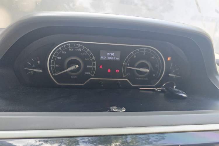 Used SAIC MAXUS Xintu V80  Instrument Cluster