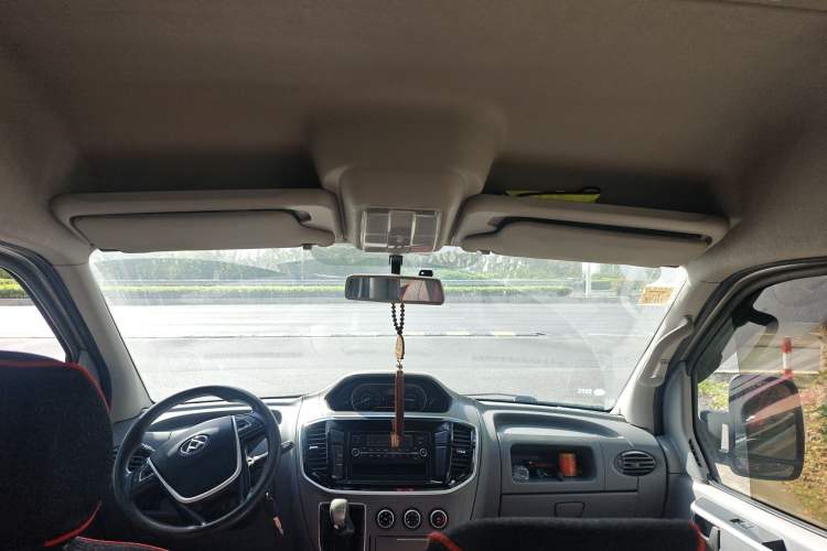 Used SAIC MAXUS Xintu V80 2018 2.5T 6-Speed Manual Aowentong Long-Wheelbase Mid-Roof 7/10-Seater Headliner