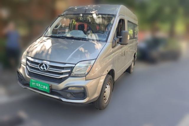 Used SAIC MAXUS Xintu V80 2018 2.5T 6-Speed Manual Aoyuntong Short Wheelbase Mid-Height 5-6 Seater