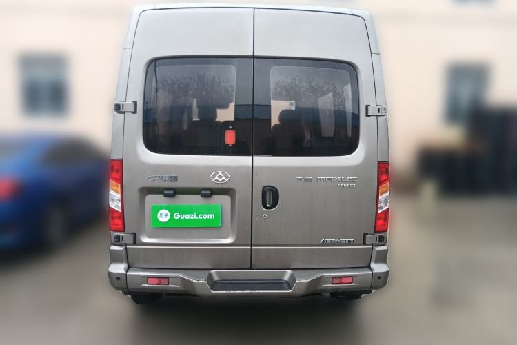 Used SAIC MAXUS Xintu V80 2018 2.5T 6-Speed Manual Aoyuntong Short Wheelbase Mid-Height 5-6 Seater Rear