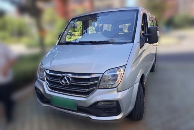 Used SAIC MAXUS Xintu V80 2018 2.5T 6-Speed Manual Elite Edition Short Wheelbase Ultra-Low Roof 5-6 Seater
