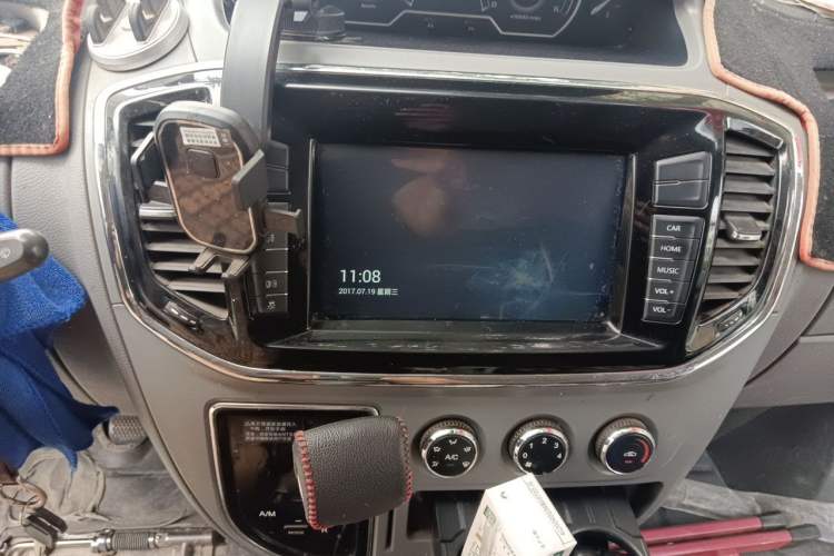 Used SAIC MAXUS Xintu V80  Audio And AC Panel