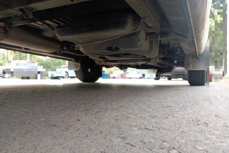Used SAIC MAXUS Xintu V80  Chassis Rear Right
