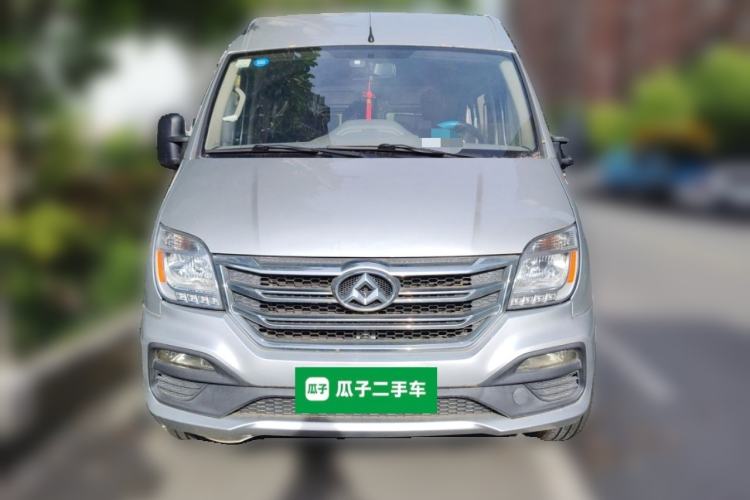 Used SAIC MAXUS Xintu V80 2018 2.5T 6-Speed Manual Elite Edition Short Wheelbase Mid-Height 5-6 Seater Front