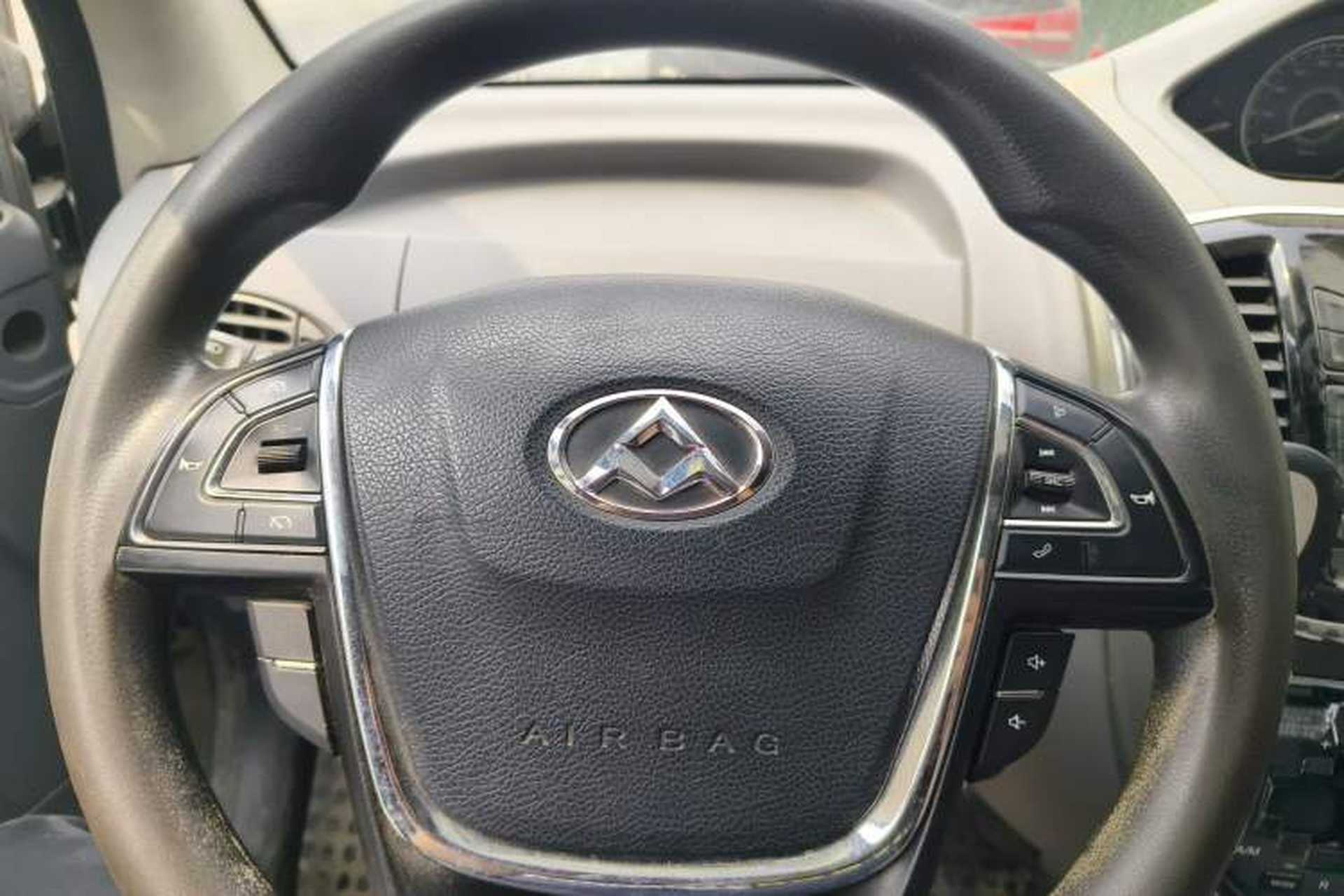 Used SAIC MAXUS Xintu V80 2018 2.5T AMT Aoyuntong Long Wheelbase Mid-Roof 7/10-Seater Instrument Cluster