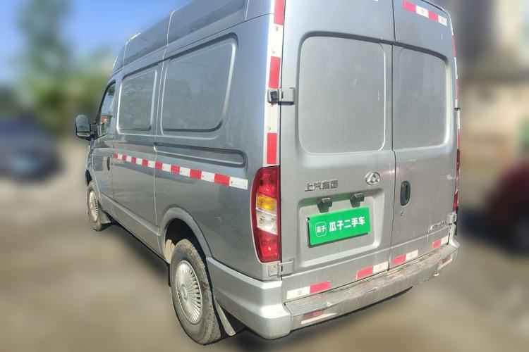 Used SAIC MAXUS Xintu V80 2018 2.5T 6-speed manual van short wheelbase mid-height roof with 2/3 seats Rear Left 45 Deg