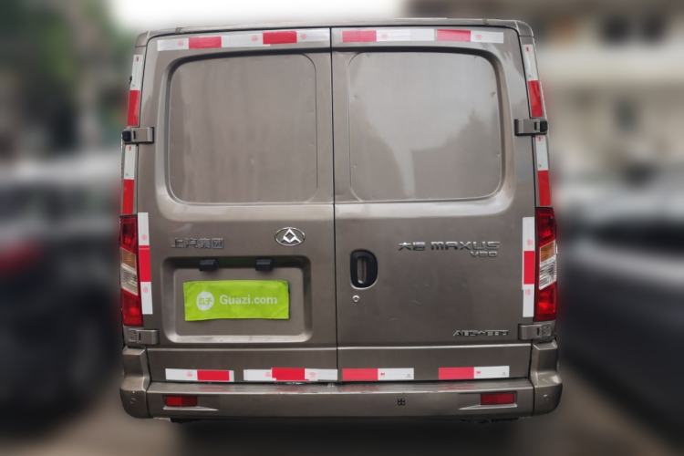 Used SAIC MAXUS Xintu V80 2018 2.5T 6-speed manual Aoyuntong short-wheelbase ultra-low roof 5- or 6-seat model Rear