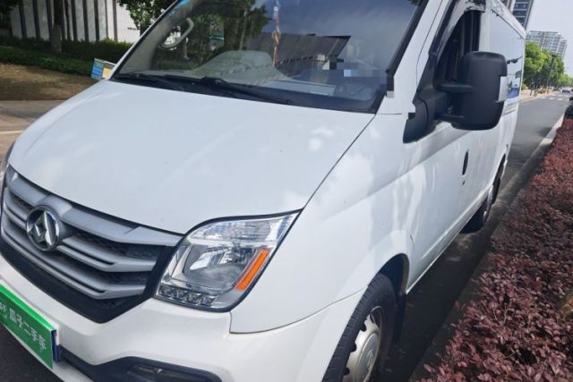 Used SAIC MAXUS Xintu V80 2018 2.5T 6-speed manual Aoyuntong short-wheelbase ultra-low roof 5- or 6-seat model
