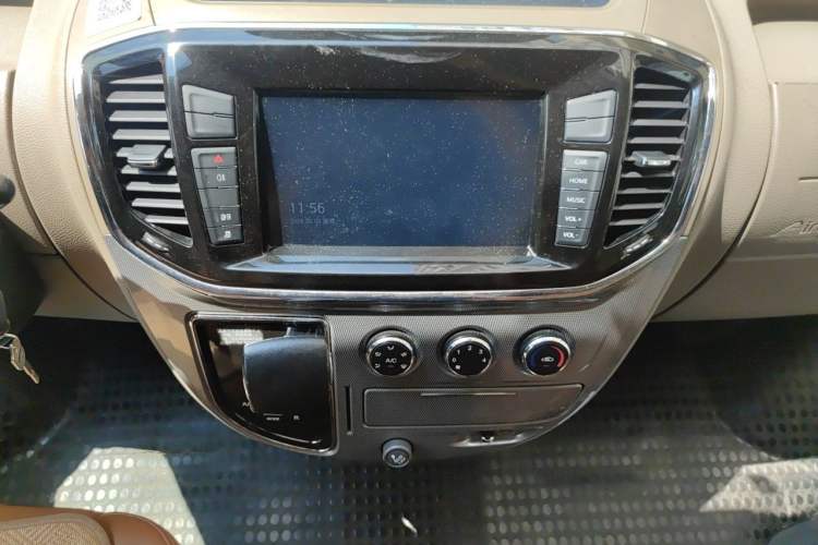 Used SAIC MAXUS Xintu V80  Audio And AC Panel